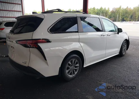 2022 Toyota Sienna Le z USA, uszkodzony, nr VIN 5TDKRKEC4NS078797